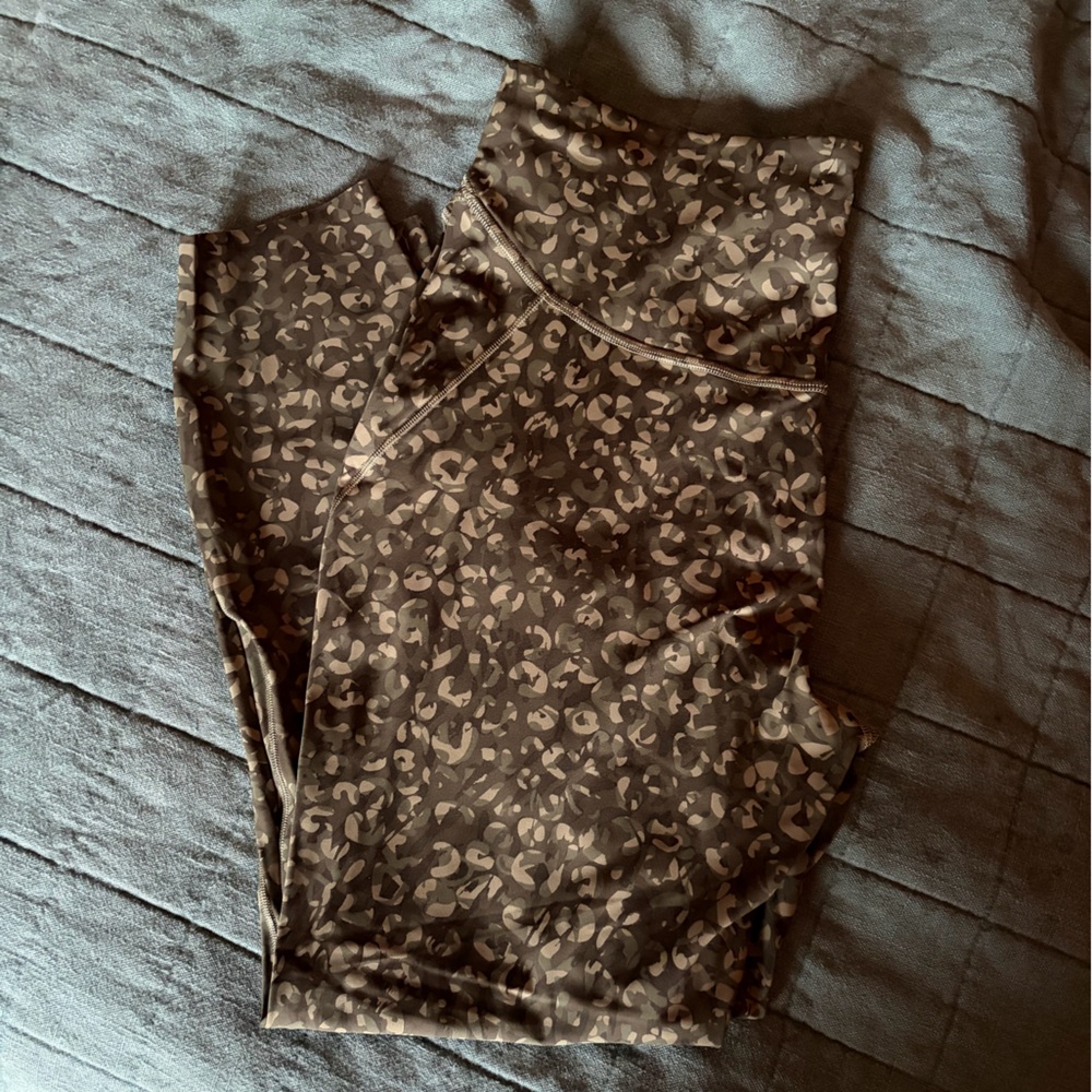 lululemon Base Pace High-Rise Running Tight 25”